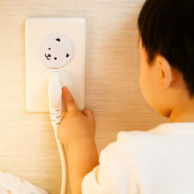Protège-prise bébé design ourson pour sécurité enfant